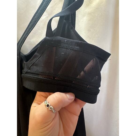 Lululemon Black Tank Top with Built-In Bra – Women’s Medium – Lightweight - Picture 5 of 6